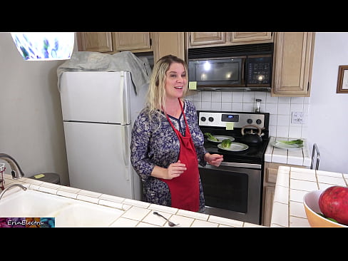 ❤️ Stepmom milking him in the kitchen before his date Russian porn at en-us.doujin-sexy.ru ☑